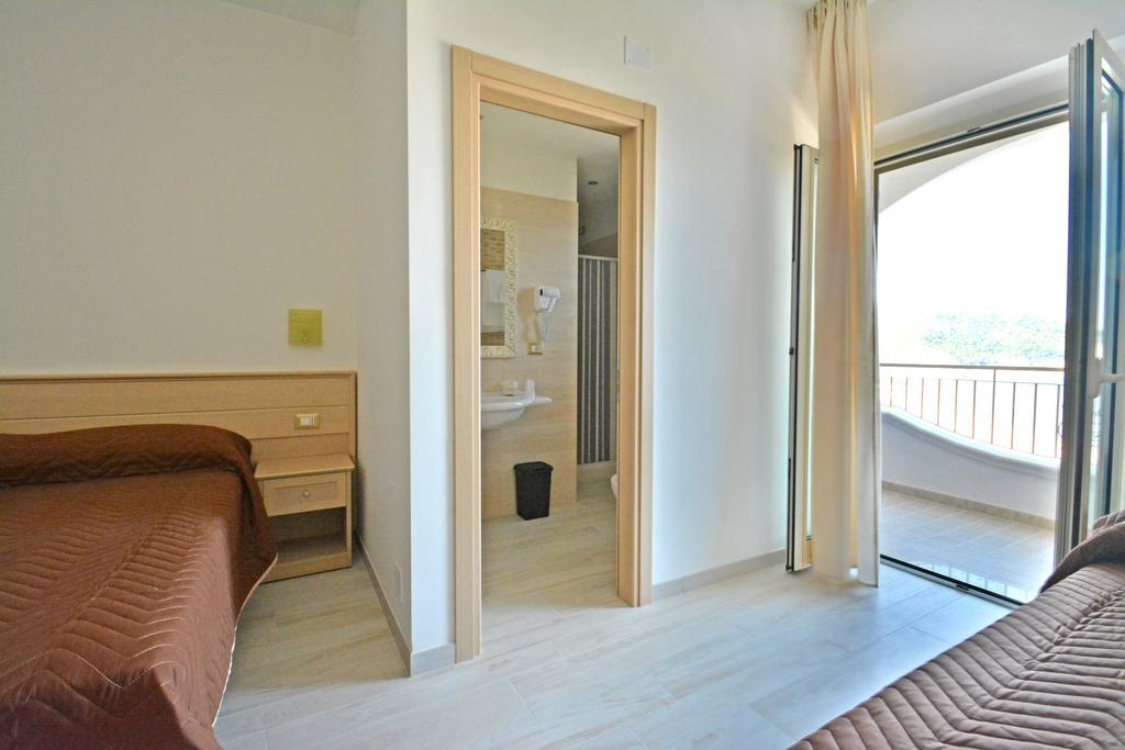 Hotel Incanto Peschici Ruang foto